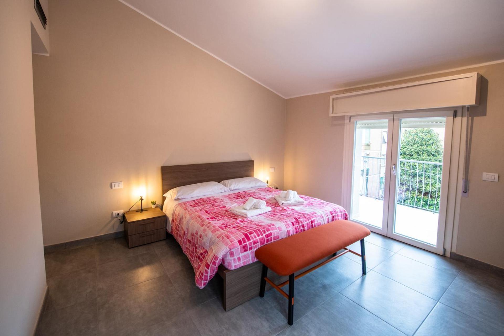 350 M Da Ospedale Maggiore L Parcheggio Prive L Rooms ปาร์มา ภายนอก รูปภาพ