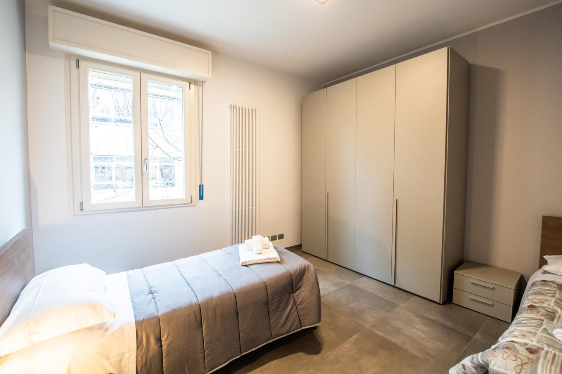 350 M Da Ospedale Maggiore L Parcheggio Prive L Rooms ปาร์มา ภายนอก รูปภาพ